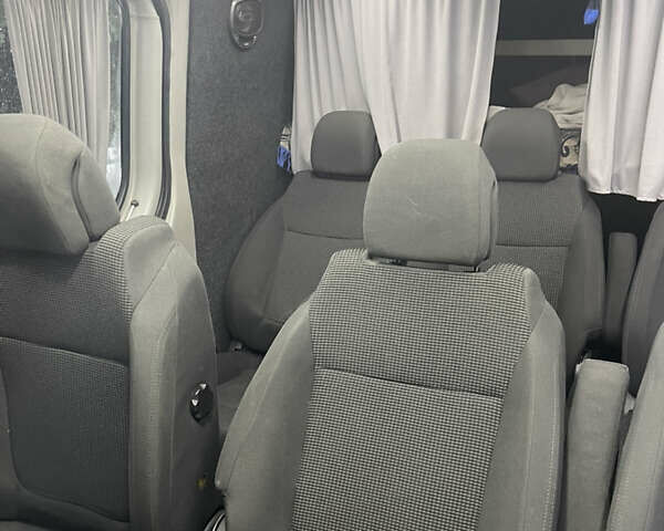 Белый Мерседес Sprinter, объемом двигателя 2.1 л и пробегом 390 тыс. км за 19000 $, фото 21 на Automoto.ua