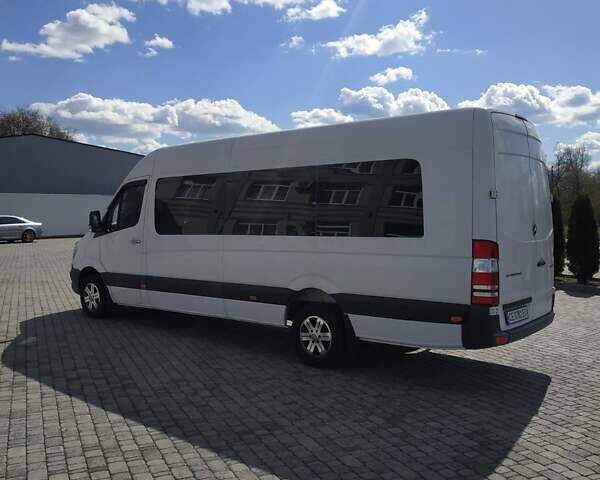 Белый Мерседес Sprinter, объемом двигателя 2.1 л и пробегом 453 тыс. км за 27500 $, фото 8 на Automoto.ua