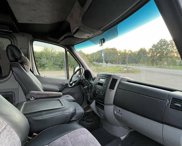 Белый Мерседес Sprinter, объемом двигателя 2.99 л и пробегом 800 тыс. км за 25800 $, фото 21 на Automoto.ua