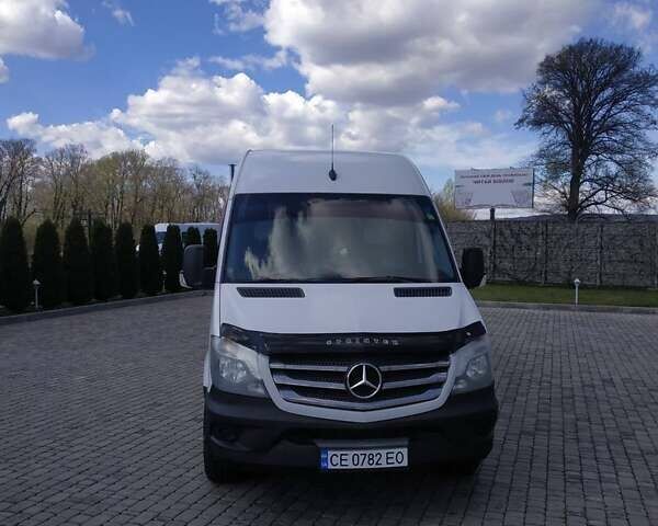 Белый Мерседес Sprinter, объемом двигателя 2.1 л и пробегом 453 тыс. км за 27500 $, фото 1 на Automoto.ua