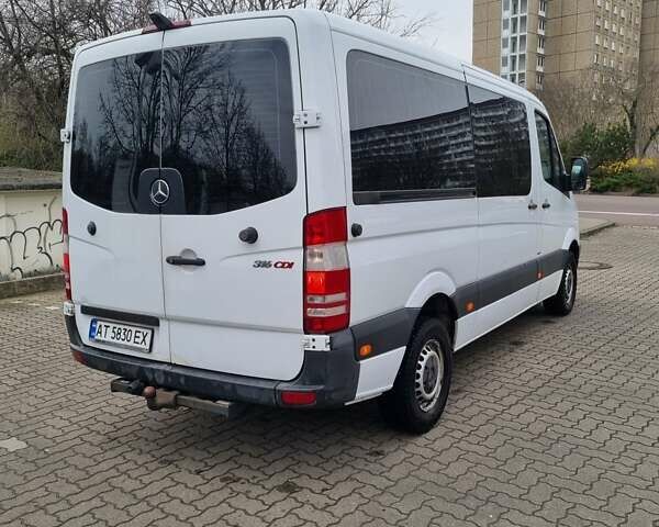 Белый Мерседес Sprinter, объемом двигателя 2.1 л и пробегом 142 тыс. км за 19200 $, фото 8 на Automoto.ua