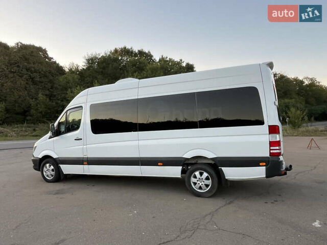Белый Мерседес Sprinter, объемом двигателя 2.99 л и пробегом 800 тыс. км за 25800 $, фото 8 на Automoto.ua