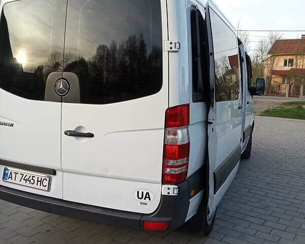 Белый Мерседес Sprinter, объемом двигателя 2.14 л и пробегом 480 тыс. км за 16500 $, фото 65 на Automoto.ua