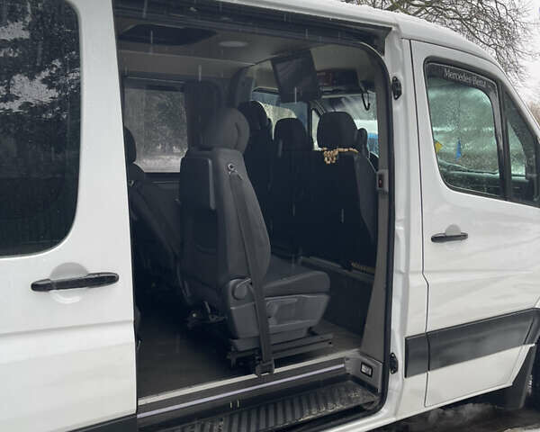 Белый Мерседес Sprinter, объемом двигателя 2.1 л и пробегом 390 тыс. км за 19000 $, фото 4 на Automoto.ua