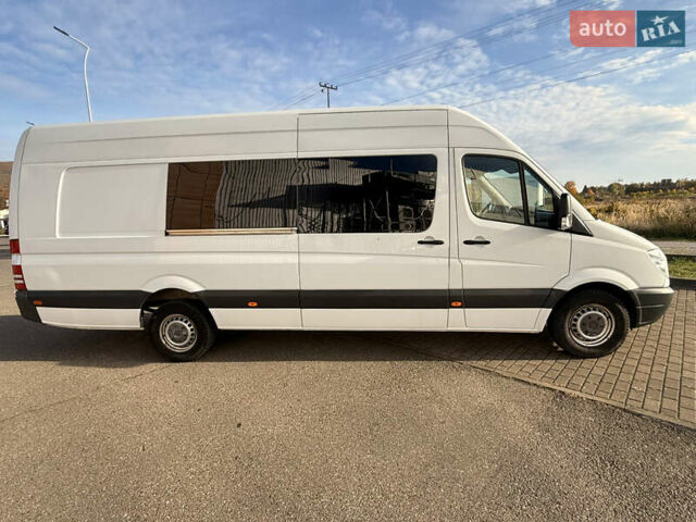 Белый Мерседес Sprinter, объемом двигателя 2.9 л и пробегом 365 тыс. км за 21000 $, фото 6 на Automoto.ua