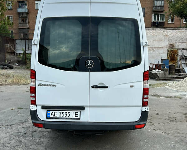 Белый Мерседес Sprinter, объемом двигателя 2.14 л и пробегом 185 тыс. км за 26500 $, фото 7 на Automoto.ua