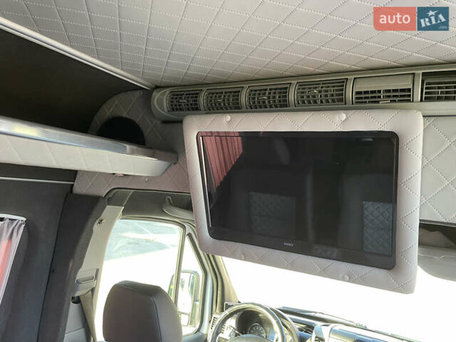 Белый Мерседес Sprinter, объемом двигателя 3.22 л и пробегом 700 тыс. км за 22500 $, фото 14 на Automoto.ua