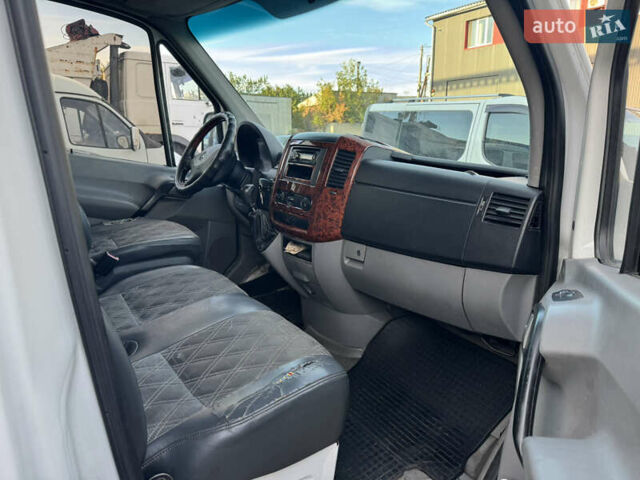 Белый Мерседес Sprinter, объемом двигателя 2.14 л и пробегом 150 тыс. км за 19400 $, фото 7 на Automoto.ua
