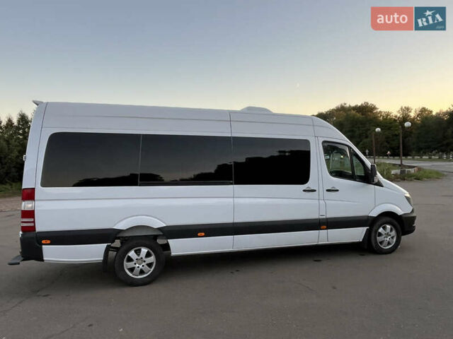 Белый Мерседес Sprinter, объемом двигателя 2.99 л и пробегом 800 тыс. км за 25800 $, фото 10 на Automoto.ua