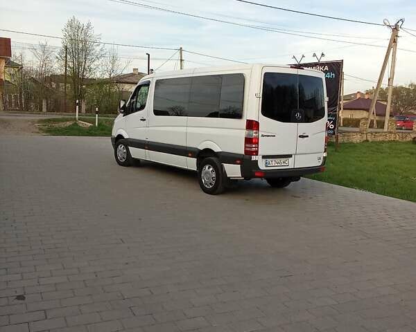 Белый Мерседес Sprinter, объемом двигателя 2.14 л и пробегом 480 тыс. км за 16500 $, фото 5 на Automoto.ua