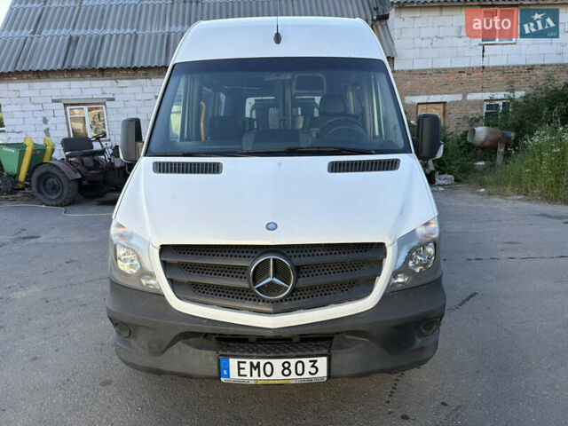 Белый Мерседес Sprinter, объемом двигателя 2.2 л и пробегом 342 тыс. км за 16900 $, фото 2 на Automoto.ua