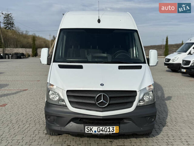 Белый Мерседес Sprinter, объемом двигателя 2.2 л и пробегом 247 тыс. км за 20800 $, фото 1 на Automoto.ua