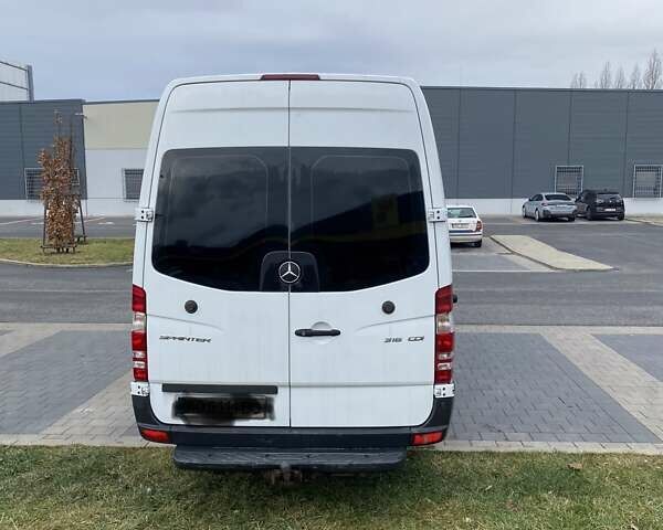 Белый Мерседес Sprinter, объемом двигателя 2.14 л и пробегом 657 тыс. км за 21500 $, фото 6 на Automoto.ua