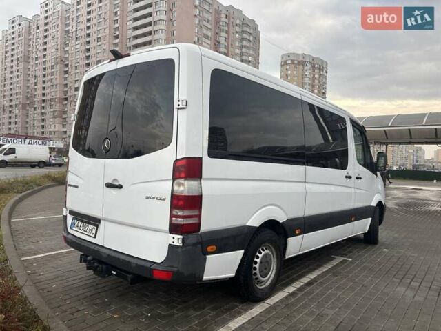 Белый Мерседес Sprinter, объемом двигателя 2.14 л и пробегом 510 тыс. км за 17900 $, фото 2 на Automoto.ua