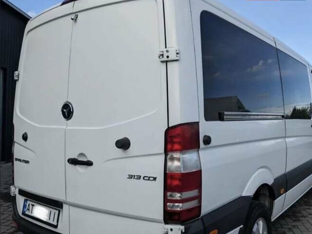 Белый Мерседес Sprinter, объемом двигателя 2.2 л и пробегом 653 тыс. км за 18400 $, фото 2 на Automoto.ua