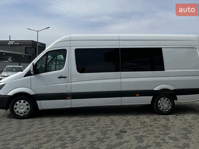 Белый Мерседес Sprinter, объемом двигателя 2.14 л и пробегом 618 тыс. км за 19400 $, фото 3 на Automoto.ua