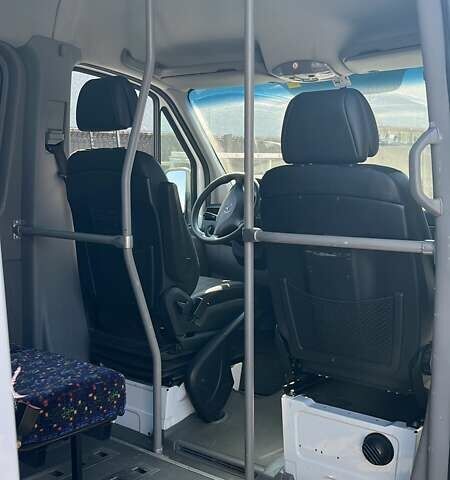 Білий Мерседес Sprinter, об'ємом двигуна 2.14 л та пробігом 450 тис. км за 23261 $, фото 6 на Automoto.ua