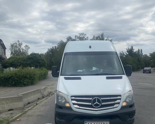 Белый Мерседес Sprinter, объемом двигателя 2.14 л и пробегом 657 тыс. км за 21500 $, фото 5 на Automoto.ua