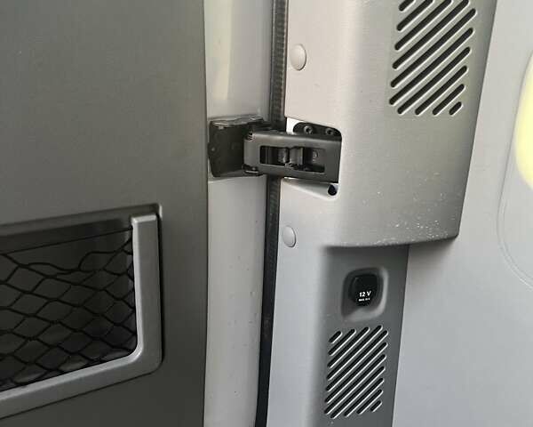 Білий Мерседес Sprinter, об'ємом двигуна 2.14 л та пробігом 450 тис. км за 23261 $, фото 10 на Automoto.ua