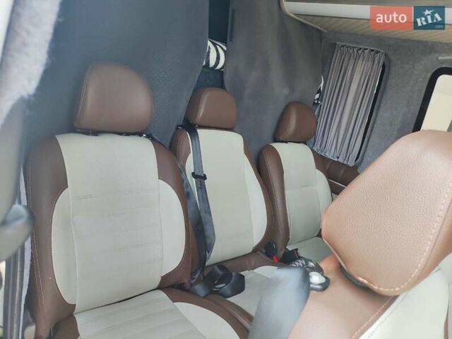 Белый Мерседес Sprinter, объемом двигателя 3.22 л и пробегом 450 тыс. км за 22000 $, фото 11 на Automoto.ua