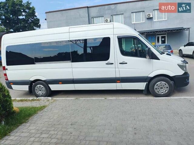 Белый Мерседес Sprinter, объемом двигателя 3.22 л и пробегом 450 тыс. км за 22000 $, фото 4 на Automoto.ua