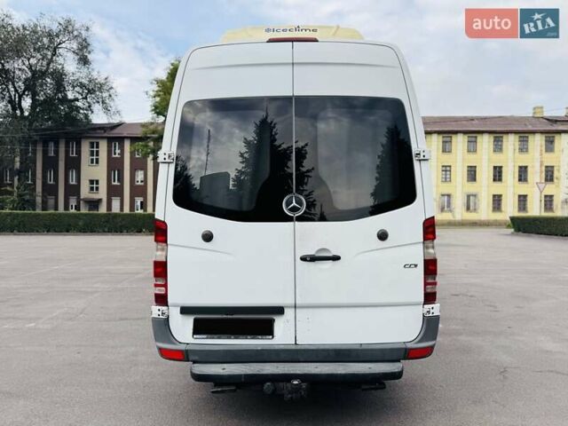 Белый Мерседес Sprinter, объемом двигателя 2.2 л и пробегом 680 тыс. км за 22999 $, фото 25 на Automoto.ua