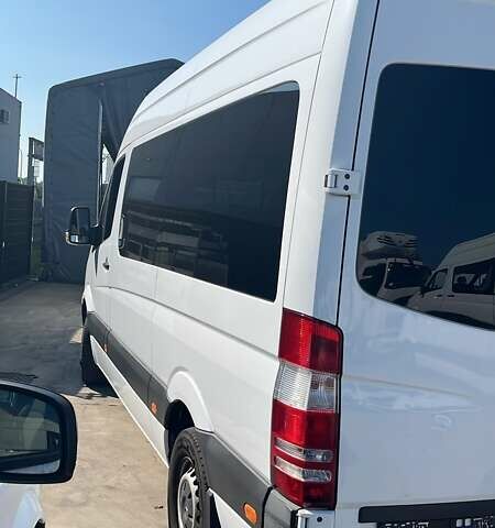 Білий Мерседес Sprinter, об'ємом двигуна 2.14 л та пробігом 450 тис. км за 23261 $, фото 4 на Automoto.ua