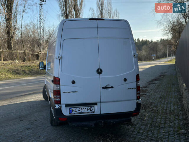 Белый Мерседес Sprinter, объемом двигателя 2.2 л и пробегом 260 тыс. км за 15800 $, фото 6 на Automoto.ua