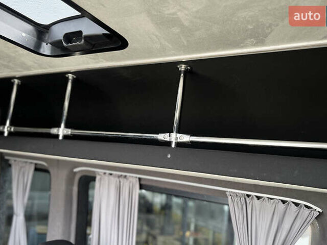 Белый Мерседес Sprinter, объемом двигателя 2.14 л и пробегом 618 тыс. км за 19400 $, фото 21 на Automoto.ua