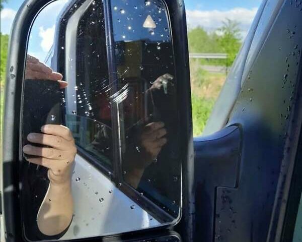 Белый Мерседес Sprinter, объемом двигателя 2.2 л и пробегом 653 тыс. км за 18400 $, фото 12 на Automoto.ua