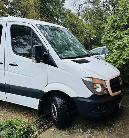 Белый Мерседес Sprinter, объемом двигателя 2.1 л и пробегом 320 тыс. км за 13500 $, фото 1 на Automoto.ua