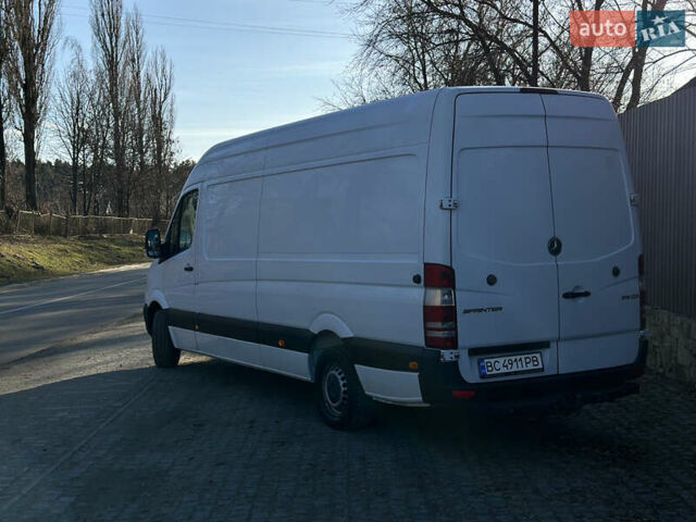 Белый Мерседес Sprinter, объемом двигателя 2.2 л и пробегом 260 тыс. км за 15800 $, фото 7 на Automoto.ua