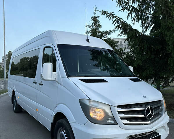 Белый Мерседес Sprinter, объемом двигателя 2.14 л и пробегом 665 тыс. км за 25000 $, фото 9 на Automoto.ua