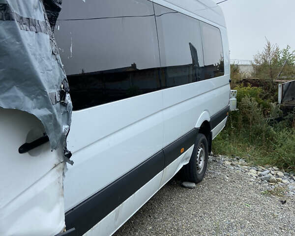 Белый Мерседес Sprinter, объемом двигателя 3 л и пробегом 300 тыс. км за 11266 $, фото 14 на Automoto.ua