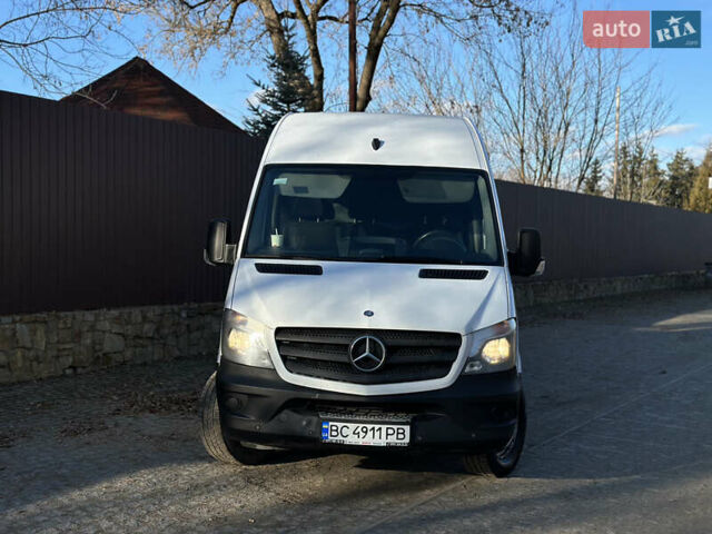 Белый Мерседес Sprinter, объемом двигателя 2.2 л и пробегом 260 тыс. км за 15800 $, фото 2 на Automoto.ua