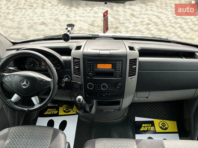 Белый Мерседес Sprinter, объемом двигателя 2.14 л и пробегом 618 тыс. км за 19400 $, фото 12 на Automoto.ua