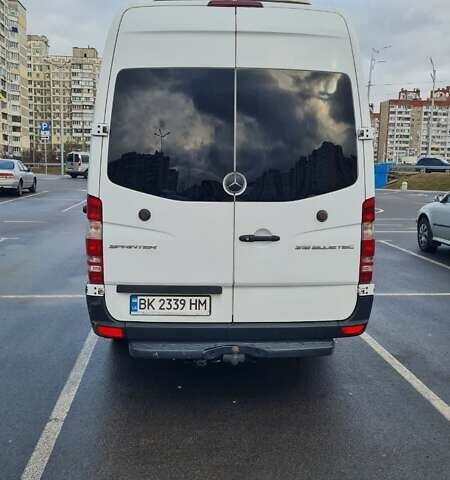 Білий Мерседес Sprinter, об'ємом двигуна 2.99 л та пробігом 810 тис. км за 26000 $, фото 4 на Automoto.ua