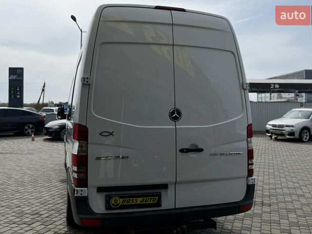 Белый Мерседес Sprinter, объемом двигателя 2.14 л и пробегом 618 тыс. км за 19400 $, фото 4 на Automoto.ua