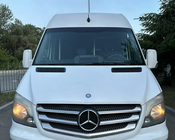 Белый Мерседес Sprinter, объемом двигателя 2.14 л и пробегом 665 тыс. км за 25000 $, фото 8 на Automoto.ua