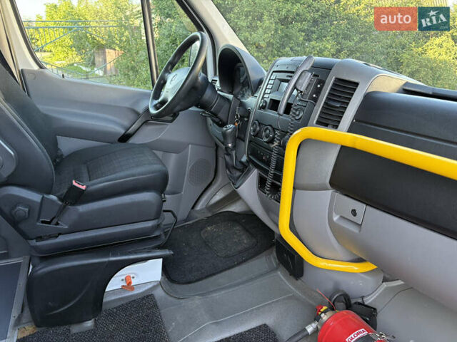 Белый Мерседес Sprinter, объемом двигателя 2.2 л и пробегом 342 тыс. км за 16900 $, фото 19 на Automoto.ua