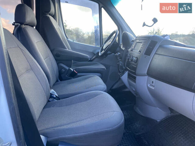 Белый Мерседес Sprinter, объемом двигателя 2.14 л и пробегом 440 тыс. км за 19700 $, фото 51 на Automoto.ua