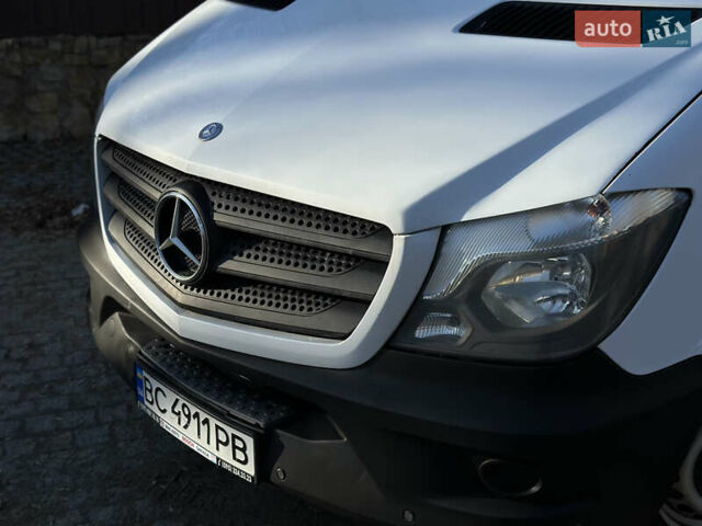 Белый Мерседес Sprinter, объемом двигателя 2.2 л и пробегом 260 тыс. км за 15800 $, фото 8 на Automoto.ua