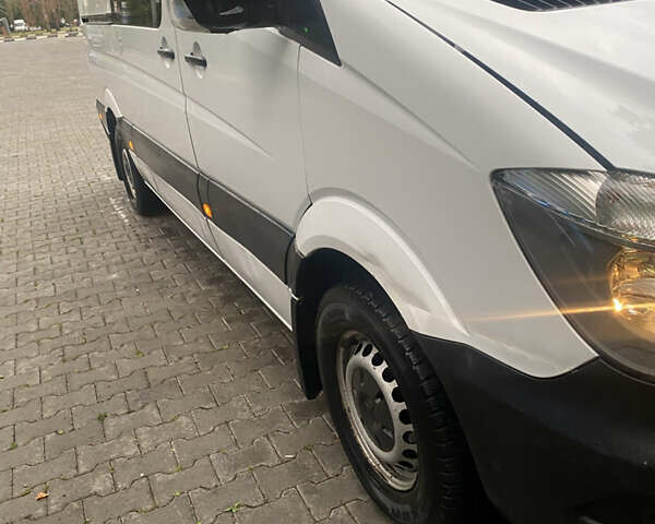 Белый Мерседес Sprinter, объемом двигателя 2.3 л и пробегом 3 тыс. км за 25000 $, фото 4 на Automoto.ua