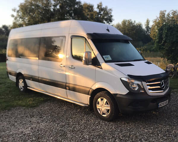 Белый Мерседес Sprinter, объемом двигателя 2.87 л и пробегом 650 тыс. км за 19000 $, фото 1 на Automoto.ua