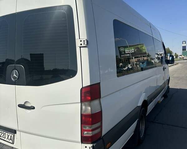Белый Мерседес Sprinter, объемом двигателя 2.14 л и пробегом 100 тыс. км за 29000 $, фото 2 на Automoto.ua
