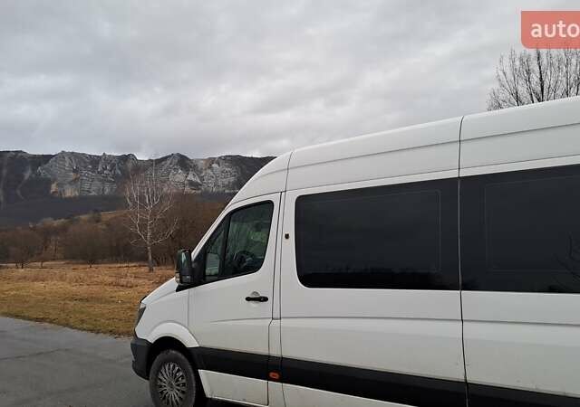 Белый Мерседес Sprinter, объемом двигателя 2.3 л и пробегом 350 тыс. км за 21000 $, фото 2 на Automoto.ua