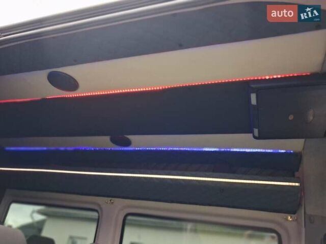 Белый Мерседес Sprinter, объемом двигателя 3 л и пробегом 430 тыс. км за 30506 $, фото 8 на Automoto.ua