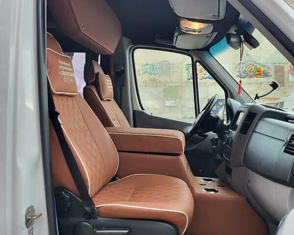 Белый Мерседес Sprinter, объемом двигателя 0 л и пробегом 410 тыс. км за 39000 $, фото 23 на Automoto.ua
