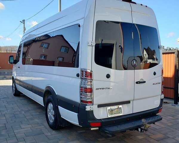 Белый Мерседес Sprinter, объемом двигателя 0 л и пробегом 48 тыс. км за 57000 $, фото 6 на Automoto.ua