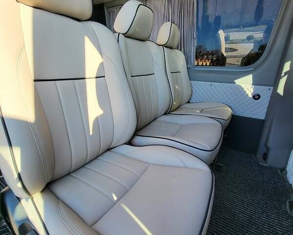 Белый Мерседес Sprinter, объемом двигателя 2.99 л и пробегом 580 тыс. км за 27500 $, фото 2 на Automoto.ua